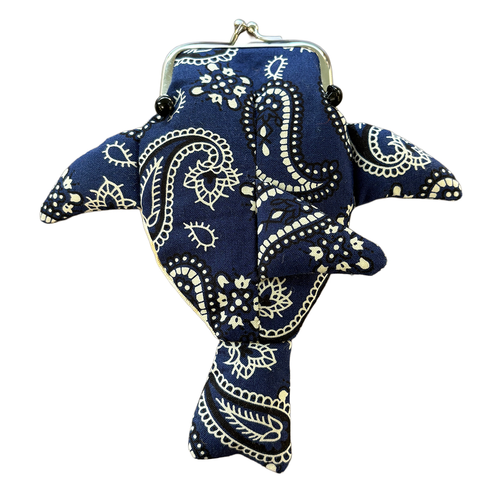 がま口ポーチ・ジンベイザメ型 中